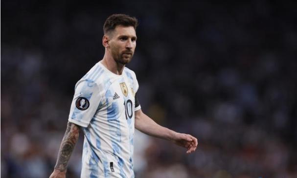 柳州东大肛肠医院科普：每次大便都带血怎么办